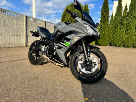 2018 Kawasaki Ninja 650, серый, 720000 рублей, вид 1