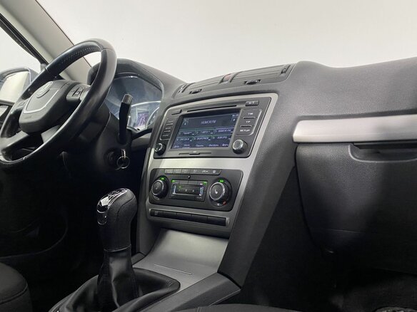 2012 Skoda Octavia II (A5) Рестайлинг, серый, 885000 рублей - вид 23