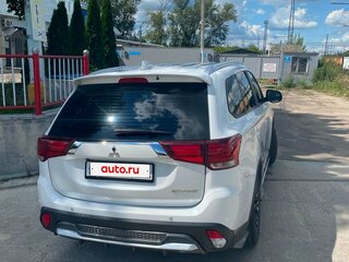 2020 Mitsubishi Outlander III Рестайлинг 3, белый, 2250000 рублей, вид 5