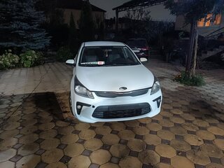 2018 Kia Rio IV, белый, 645000 рублей, вид 2
