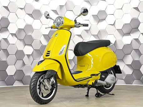 2023 Vespa Primavera, жёлтый, 419000 рублей, вид 2