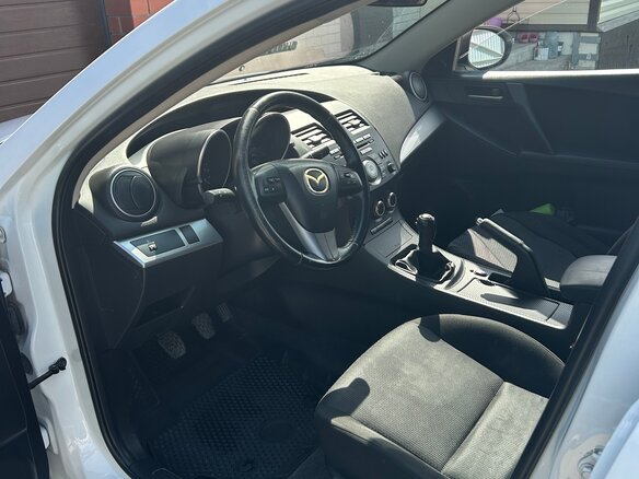 2011 Mazda 3 II (BL), белый, 750000 рублей - вид 8