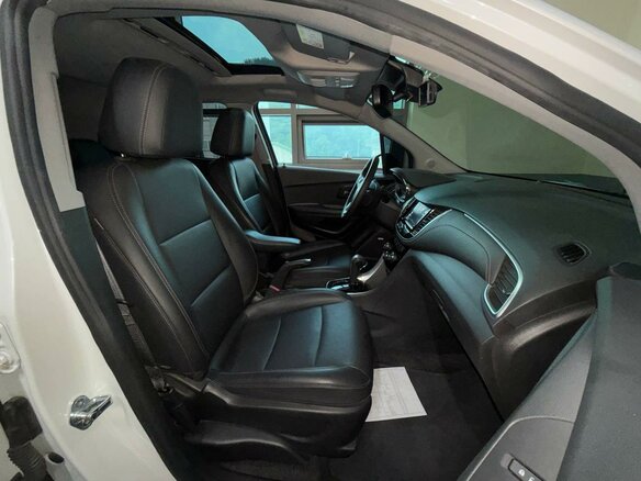 2020 Chevrolet Trax I Рестайлинг, белый, 1700000 рублей - вид 6