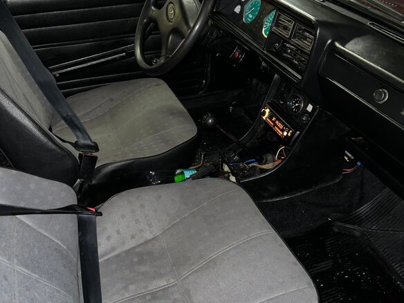 2003 Lada (ВАЗ) 2104 4-speed, пурпурный - вид 17