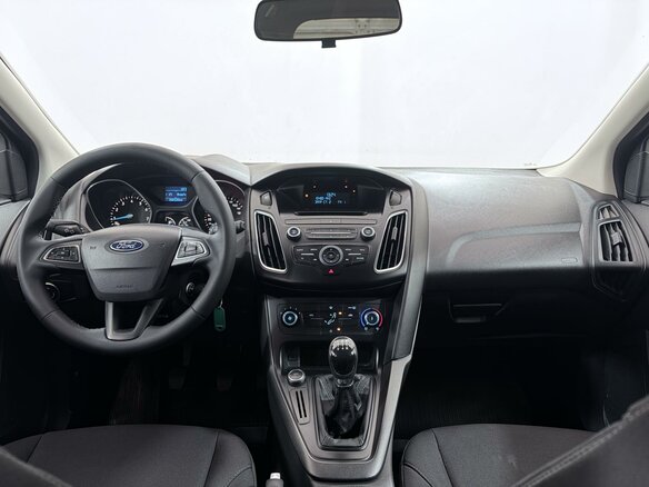 2017 Ford Focus III Рестайлинг, белый, 1190000 рублей - вид 9