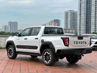 2026 Toyota Hilux IX, белый, 8990000 рублей, вид 4