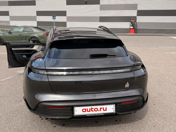 2022 Porsche Taycan Sport Turismo I, серый, 8600000 рублей - вид 2