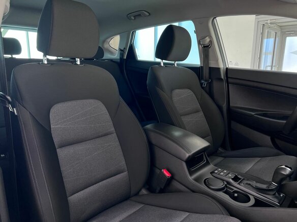 2018 Hyundai Tucson III Рестайлинг, белый, 2250000 рублей - вид 15