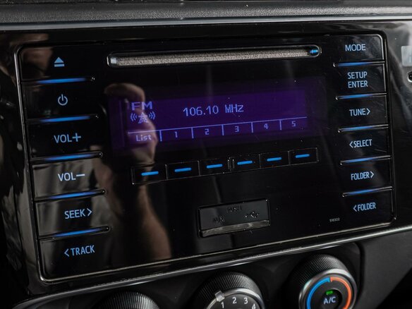 2016 Toyota Corolla XI (E160, E170, E180) Рестайлинг 1, серый, 1449000 рублей - вид 11