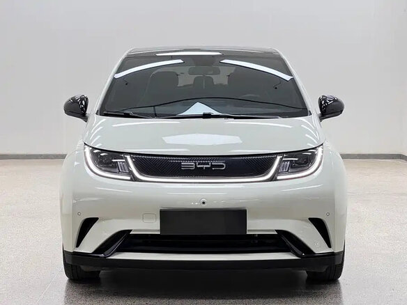 2023 BYD Dolphin 44.9 kWh I, белый, 1350000 рублей - вид 1