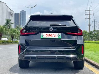2025 BMW iX1 eDrive 25L, чёрный, 3985700 рублей, вид 5