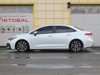 2021 Toyota Levin XII (E210), белый, 1550000 рублей, вид 3