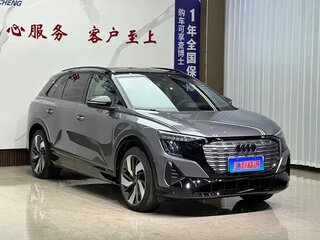 2024 Audi Q5 e-tron 40, серый, 4565099 рублей, вид 3