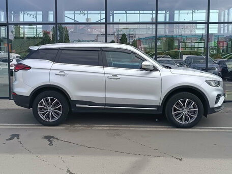 2023 Geely Atlas Pro, серый, 1860000 рублей, вид 4