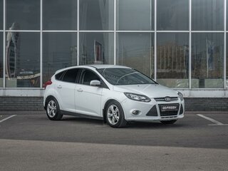2013 Ford Focus III, белый, 690000 рублей, вид 1