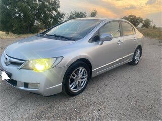 2008 Honda Civic VIII, серебристый, 580000 рублей, вид 1