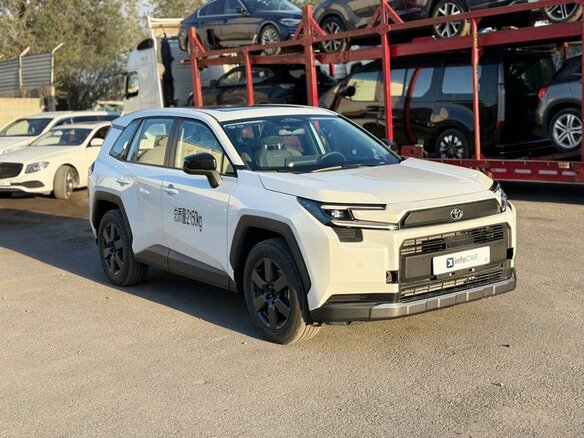 2026 Toyota RAV4 VI (XA60), белый, 4286800 рублей - вид 2