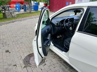2013 Mercedes-Benz B-Класс 200 II (W246), белый, 970000 рублей, вид 4
