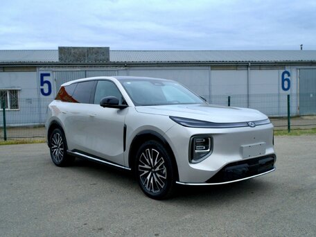 2026 Changan Qiyuan Q07 31.7 kWh, серебристый, 3410000 рублей, вид 1