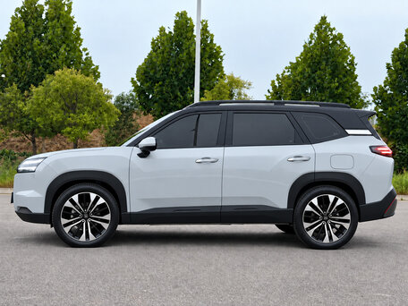 2026 Wuling Starlight 560, серебристый, 1845000 рублей, вид 2