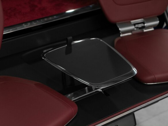 2026 Rolls-Royce Cullinan Black Badge I Рестайлинг (Series II), синий, 78125000 рублей - вид 12