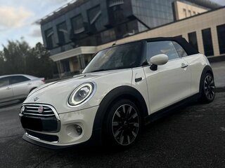 2020 Mini Cabrio Cooper III Рестайлинг, белый, 2590000 рублей, вид 1
