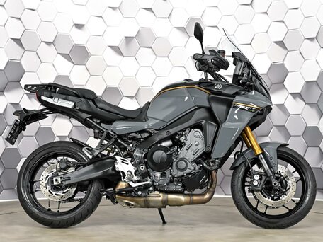 2024 Yamaha MT-09 Tracer (FJ-09), серый, 1489000 рублей, вид 3