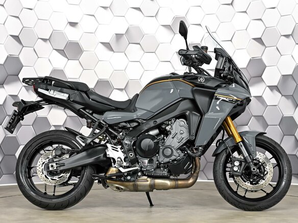 2024 Yamaha Tracer 9, серый - вид 2