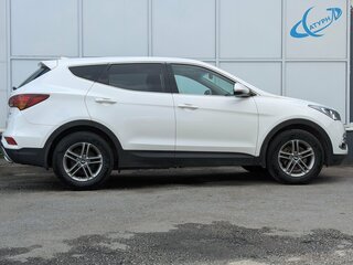 2017 Hyundai Santa Fe III Рестайлинг, белый, 2030000 рублей, вид 4
