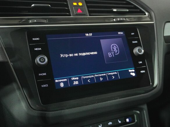 2019 Volkswagen Tiguan II, чёрный, 2213000 рублей - вид 12