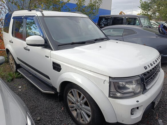 2014 Land Rover Discovery IV Рестайлинг, белый, 1330000 рублей