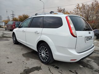 2011 Ford Focus II Рестайлинг, белый, 630000 рублей, вид 1