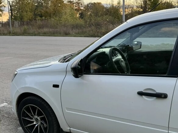 2020 Lada (ВАЗ) Granta I Рестайлинг, белый, 518000 рублей - вид 4