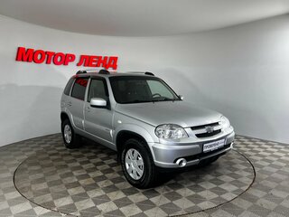 2018 Chevrolet Niva I Рестайлинг, серый, 676000 рублей, вид 3