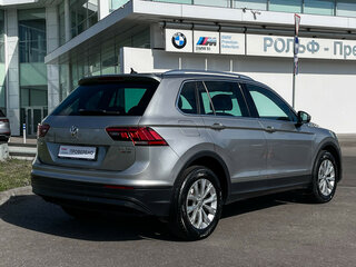 2017 Volkswagen Tiguan II, серебристый, 2319000 рублей, вид 5