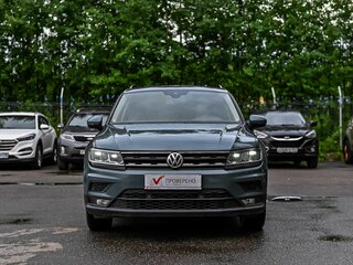2020 Volkswagen Tiguan II, серый, 2015000 рублей, вид 3