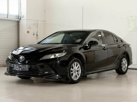 2019 Toyota Camry VIII (XV70), чёрный, 2700000 рублей, вид 3