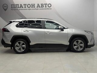 2019 Toyota RAV4 V (XA50), серебристый, 2849000 рублей, вид 4