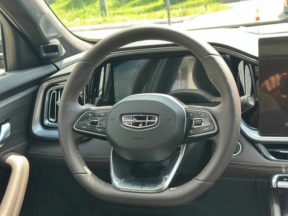 2026 Geely Monjaro (Xingyue L) I Рестайлинг 2 (China Market), чёрный, 4300000 рублей - вид 22