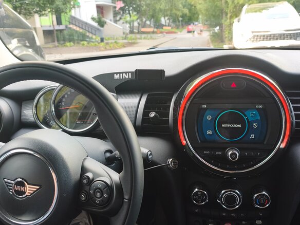 2020 Mini Hatch Cooper III (F55/F56) Рестайлинг, чёрный - вид 18