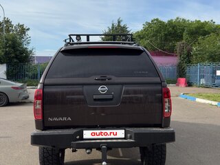 2010 Nissan Navara (Frontier) III (D40), серый, 2800000 рублей, вид 3