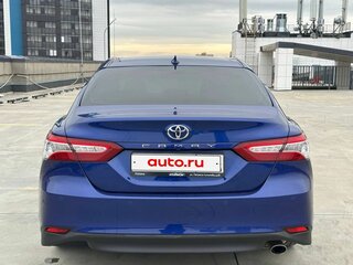 2021 Toyota Camry VIII (XV70) Рестайлинг, синий, 2930000 рублей, вид 4