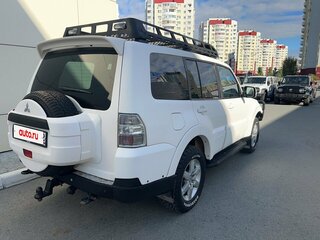 2011 Mitsubishi Pajero IV Рестайлинг 1, белый, 1500000 рублей, вид 3