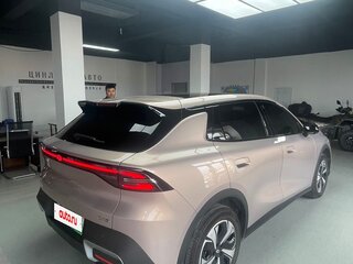 2025 Changan Qiyuan Q05 51.9 kWh II, бежевый, 2247000 рублей, вид 4