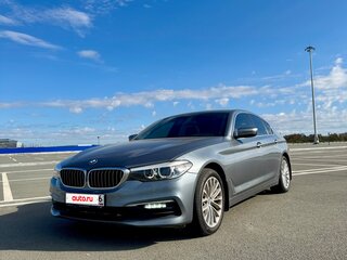 2018 BMW 5 серии 520d xDrive VII (G30/G31/G38), серый, 2520000 рублей, вид 3
