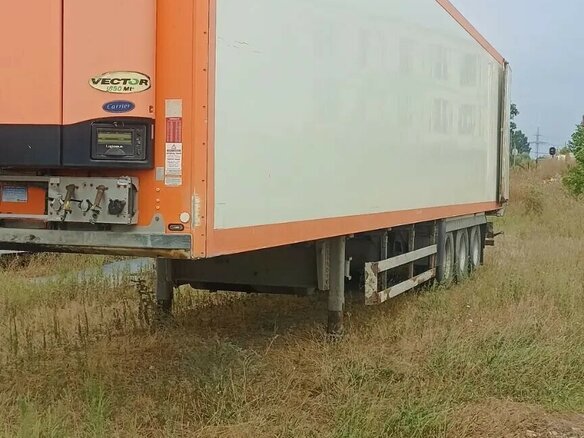 2007 Schmitz Cargobull SKO, белый, 2000000 рублей - вид 2