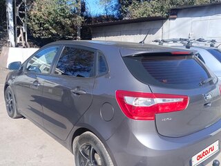 2014 Kia Rio 6-speed III, серый, 750000 рублей, вид 3