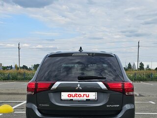 2019 Mitsubishi Outlander III Рестайлинг 3, серый, 2050000 рублей, вид 2