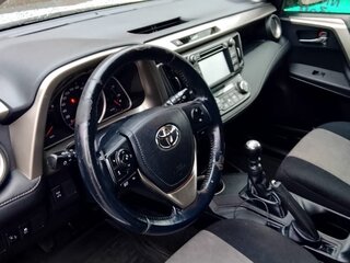 2014 Toyota RAV4 IV (XA40), белый, 2200000 рублей, вид 5