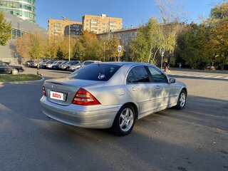 2001 Mercedes-Benz C-Класс 240 II (W203), серебристый, 445000 рублей, вид 4